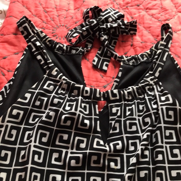 Dress - Picture 2 of 4